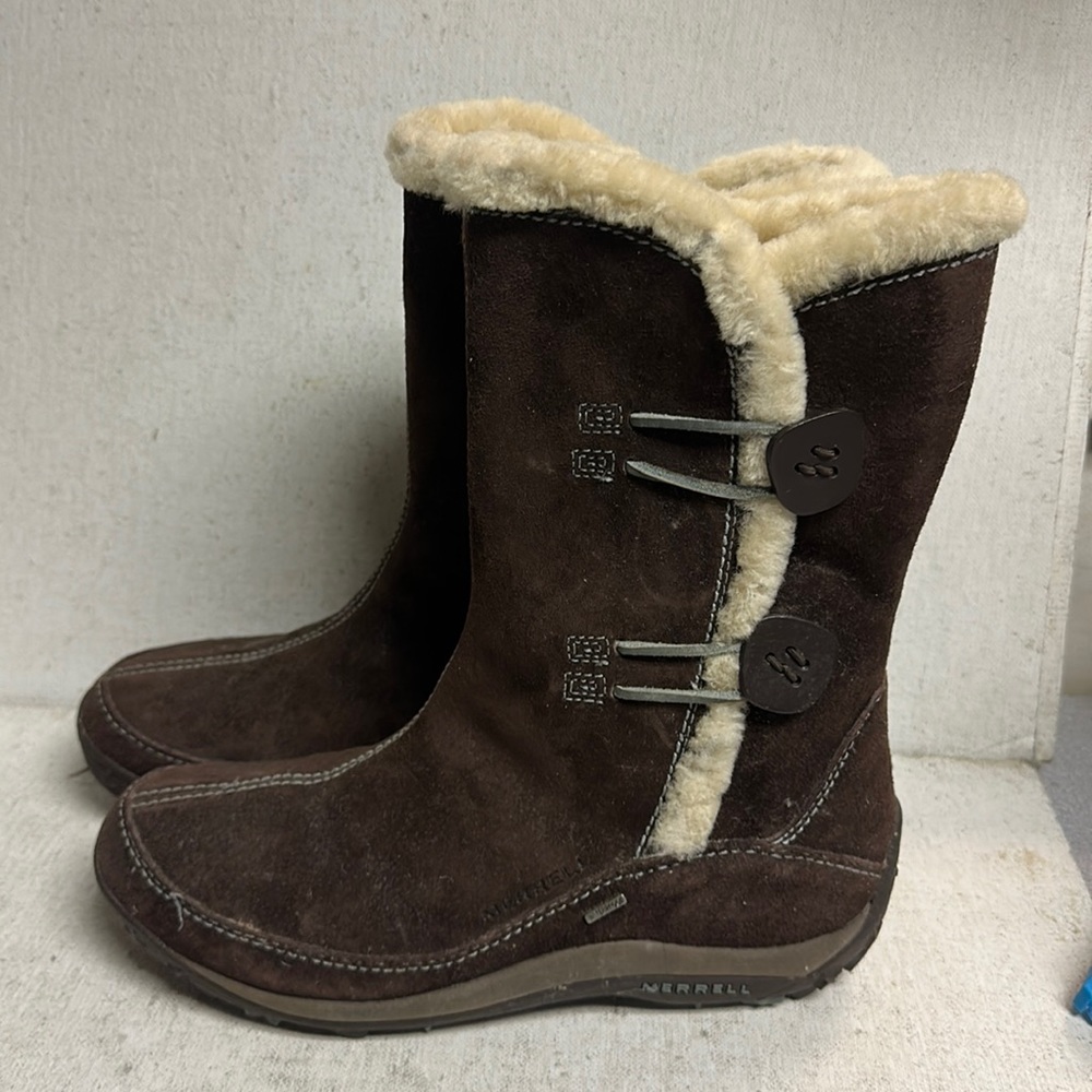 Women’s Merrell Yarra Chestnut Insulated Winter Boots size 9.5